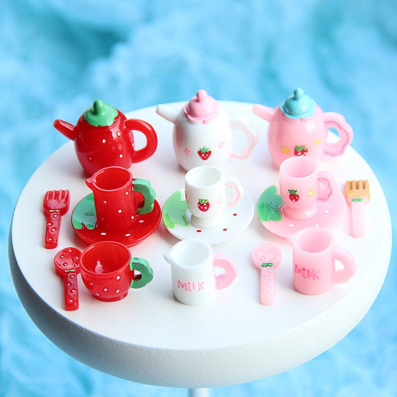 Pink Tea Set Miniature Figurin - Essential Gardening Tools 评论和价格