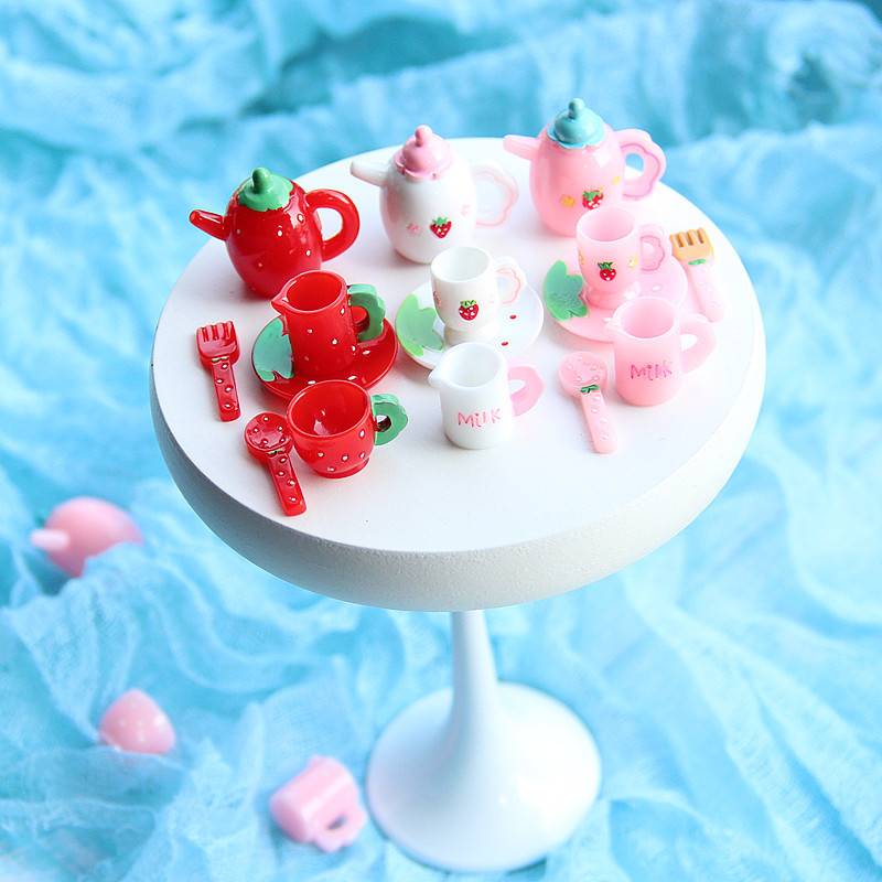 Pink Tea Set Miniature Figurin - Essential Gardening Tools 评论和价格